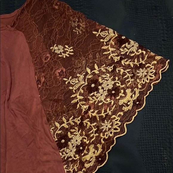 Purple Asymmetrical Embellished Short Sleeve Part Lace Blouse - Picture 3 of 4